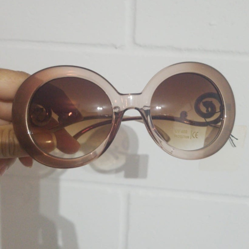 Sunglasses women  sunshine, natural beauty, - Picture 4 of 6